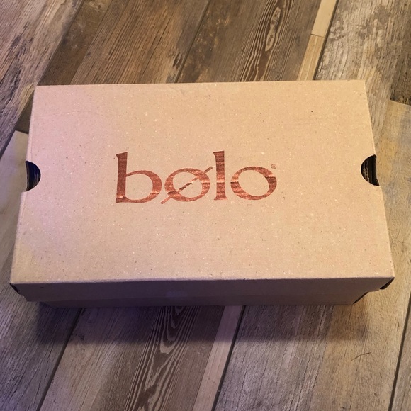 Used.  Sandals w/ adjustable buckle. - Picture 14 of 14